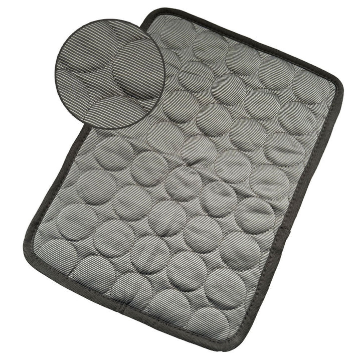 Gray textured mat with a close-up inset showing the pattern